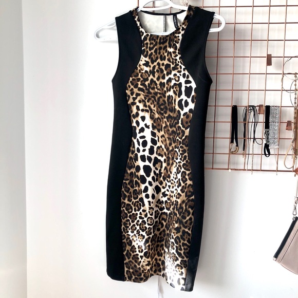 ✨Stradivarius✨ Leopard Print Contrast Mini Dress